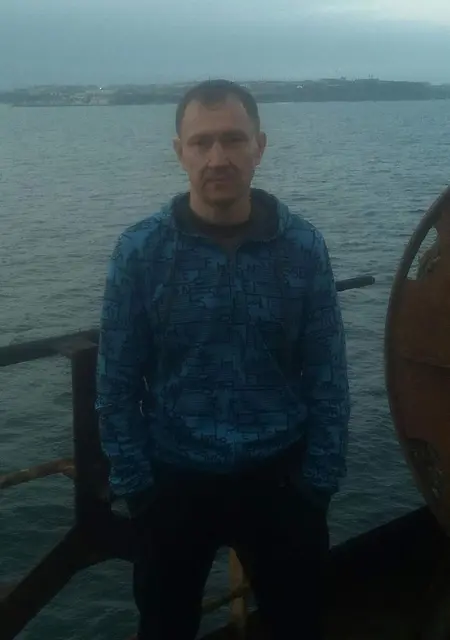 Александр из Владивостока, мне 44, познакомлюсь для общения