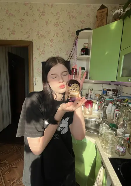 Я Ангелина, 19, знакомлюсь на одну ночь в Екатеринбурге