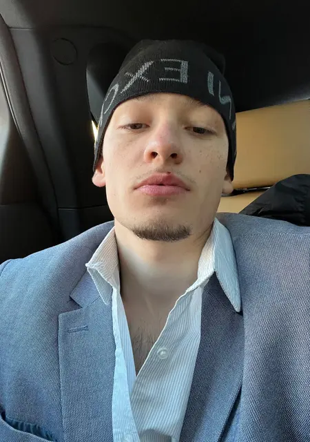 Я Drake, 20, из Новосибирска, ищу знакомства на одну ночь