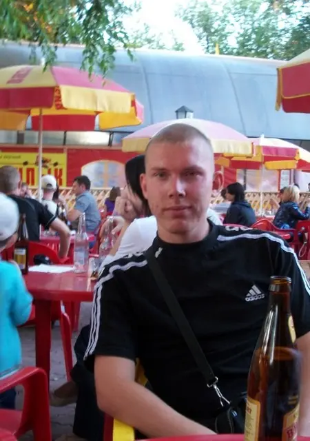 Я Дима, 39, знакомлюсь без обязательств в Кузнецке