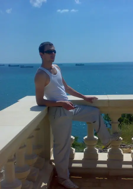 Я Олег, 41, знакомлюсь для дружбы в Крымске