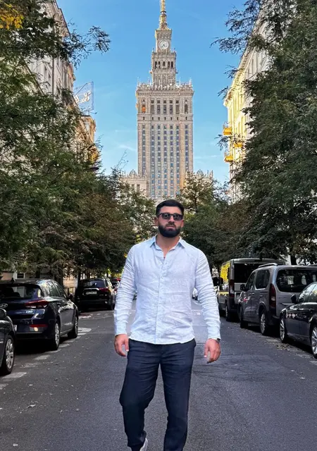 Я Дмитрий, 33, из Москвы, ищу знакомство для приятного времяпровождения