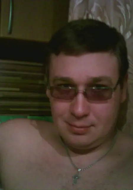 Я Илья, 38, из Котласа, ищу знакомства на одну ночь