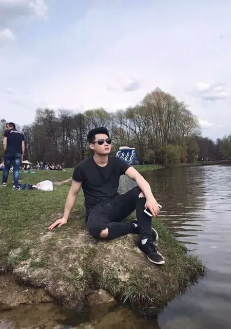 Володя из Котельников, мне 27, познакомлюсь для приятного времяпровождения