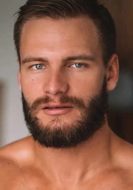 Я Иван, 31, знакомлюсь для открытые отношения в Екатеринбурге