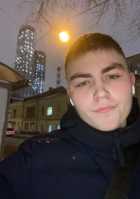 Егор из Кемерово, мне 20, познакомлюсь для открытые отношения