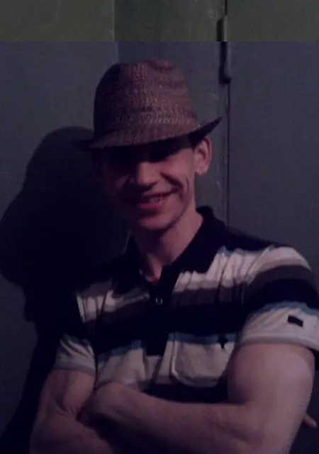 Илья из Балакова, ищу на сайте знакомства на одну ночь