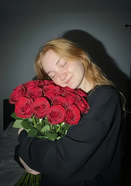 Вика из Симферополя, ищу на сайте знакомства на одну ночь