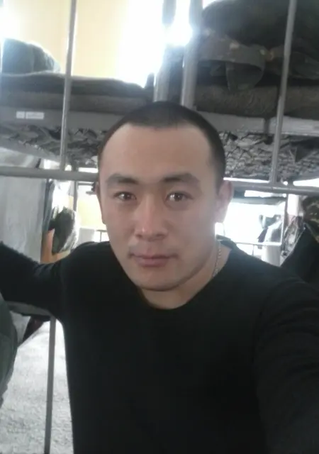 Slavabuzav из Элисты, мне 39, познакомлюсь на одну ночь