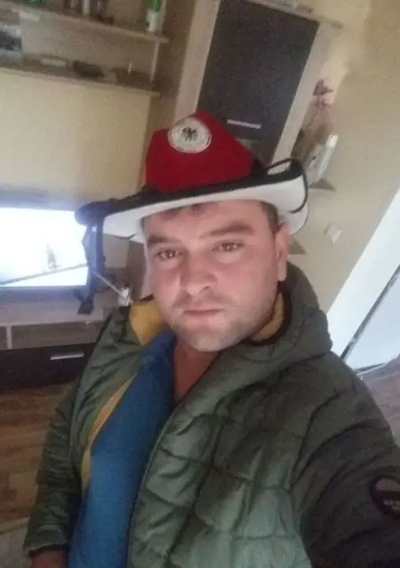 Marinesku из Бухареста, мне 41, познакомлюсь