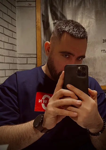 Динар из Казани, ищу на сайте знакомства на одну ночь