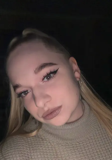 Я Дарья, 21, из Курска, ищу знакомство для приятного времяпровождения