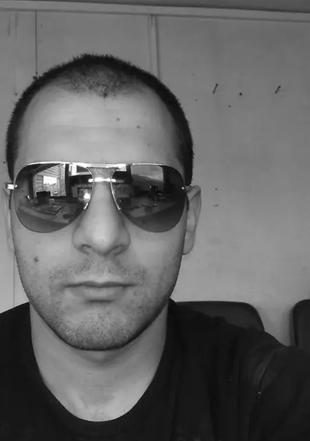 Я Нвер, 35, из Долгопрудного, ищу знакомство для дружбы