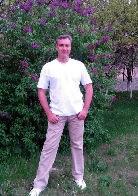 Володя из Губкина, ищу на сайте постоянные отношения