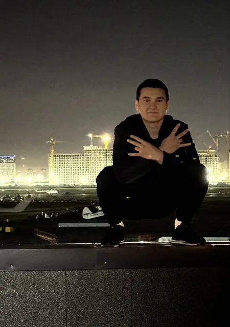 Я Алексей, 18, из Тюмени, ищу знакомство для вирта