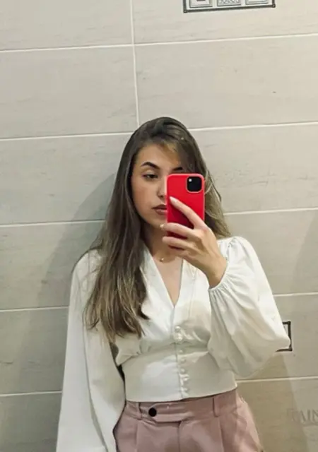 Моника из Екатеринбурга, мне 19, познакомлюсь для вирта