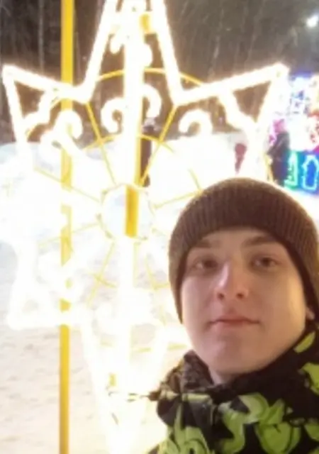 Я Александр, 20, из Ижевска, ищу знакомство