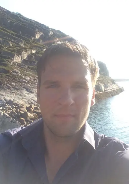 Максим из Тюмени, мне 41, познакомлюсь для приятного времяпровождения