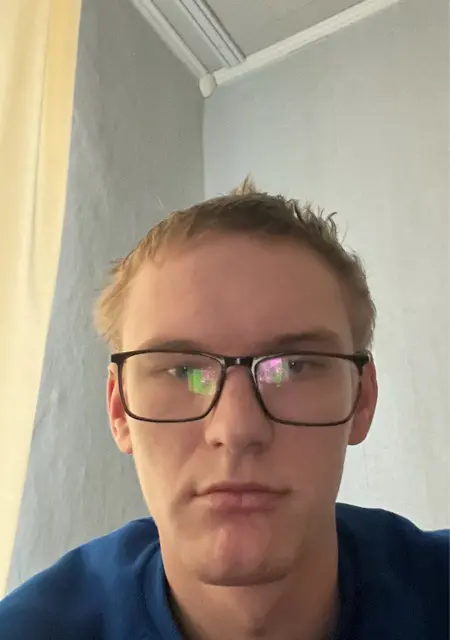 Я Иван, 23, из Северодвинска, ищу знакомства без обязательств