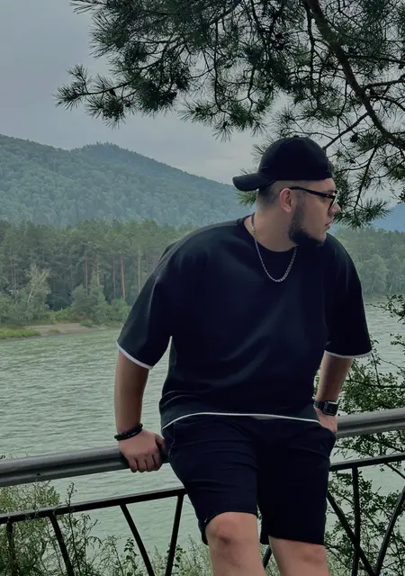 Я Иван, 24, из Бийска, ищу знакомство для совместных путешествий