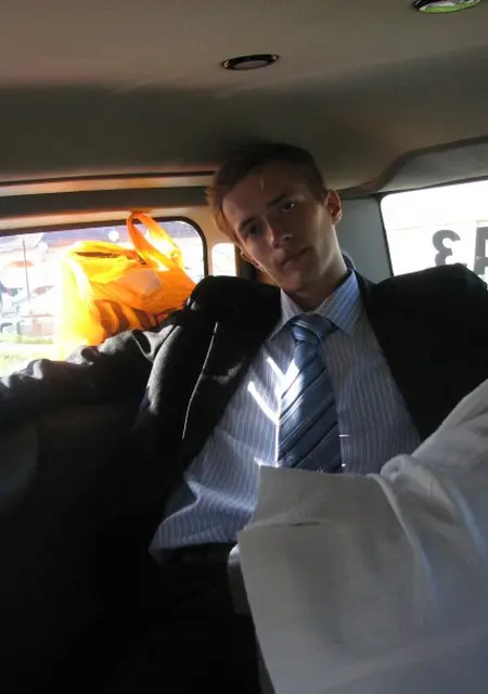 Кирилл из Нижневартовска, мне 35, познакомлюсь для общения