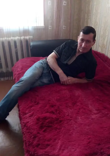 Я Александр, 54, из Омска, ищу знакомство для приятного времяпровождения
