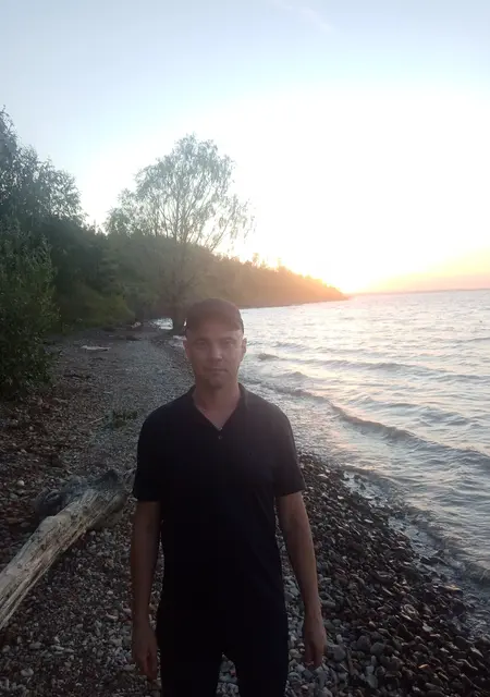 Леха из Ульяновска, мне 40, познакомлюсь без обязательств