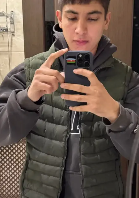 Я Максим, 20, знакомлюсь для дружбы в Невинномысске