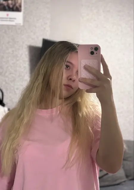 Я Дарья, 18, из Нижнего Новгорода, ищу знакомства без обязательств