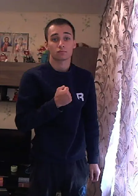 Дима из Мариуполя, мне 29, познакомлюсь для приятного времяпровождения