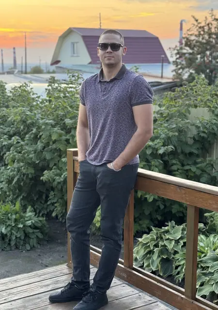 Кирилл из Москвы, мне 24, познакомлюсь для приятного времяпровождения