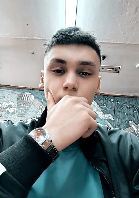 Виктор из Великого Новгорода, ищу на сайте знакомства на одну ночь