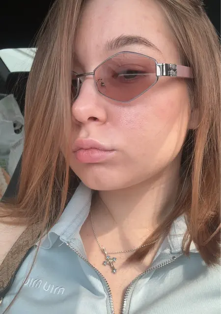 Я Вероника, 25, из Волгограда, ищу знакомства на одну ночь