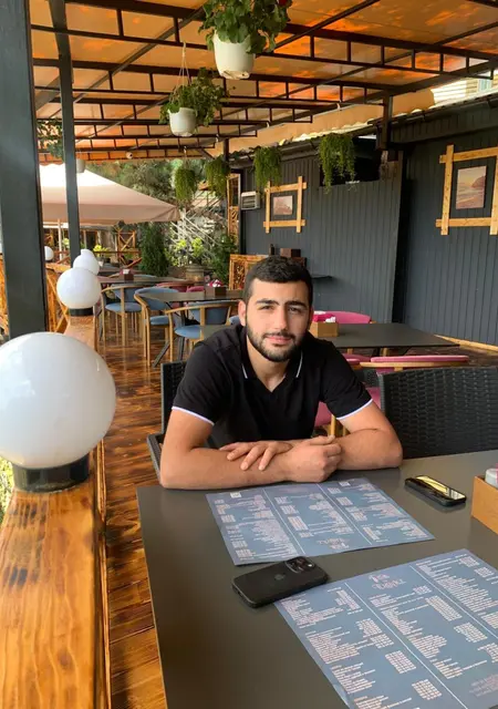 Вартан из Краснодара, мне 19, познакомлюсь на одну ночь