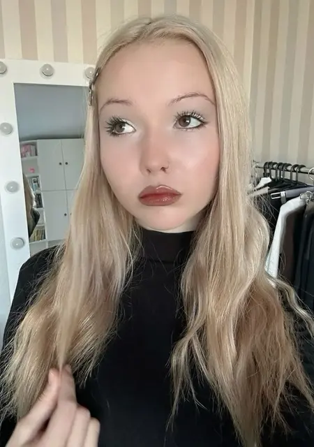 Роза из Томска, ищу на сайте вирта