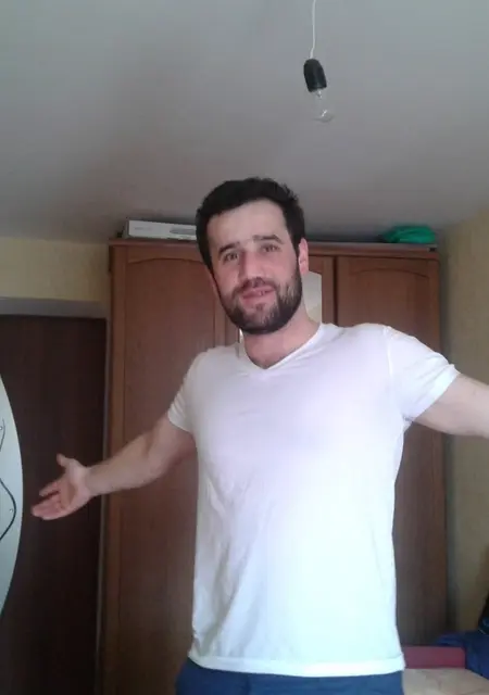 Я Курбан, 39, из Махачкалы, ищу знакомство для приятного времяпровождения