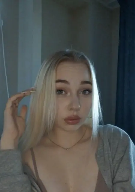 Ксения из Южно-Сахалинска, ищу на сайте знакомства без обязательств