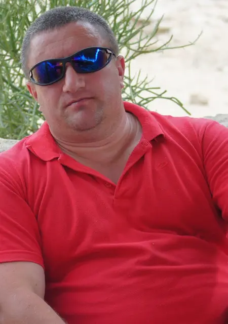 Айрат из Набережных Челнов, ищу на сайте знакомства на одну ночь