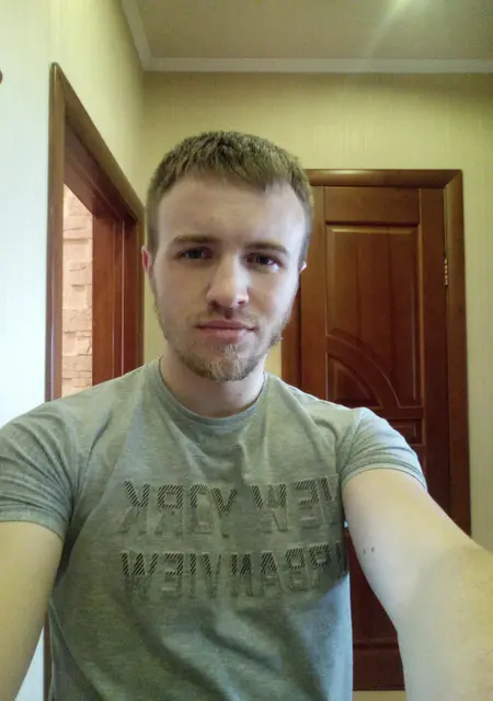 Роман из Магадана, ищу на сайте знакомства на одну ночь