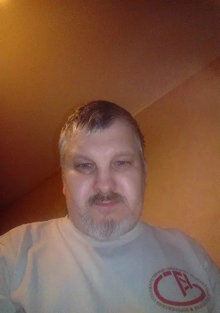 Андрей из Воронежа, мне 58, познакомлюсь для общения