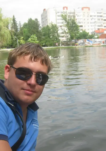 Максим из Балакова, ищу на сайте знакомства на одну ночь