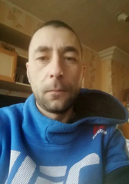 Алексей из Артема, мне 40, познакомлюсь на одну ночь