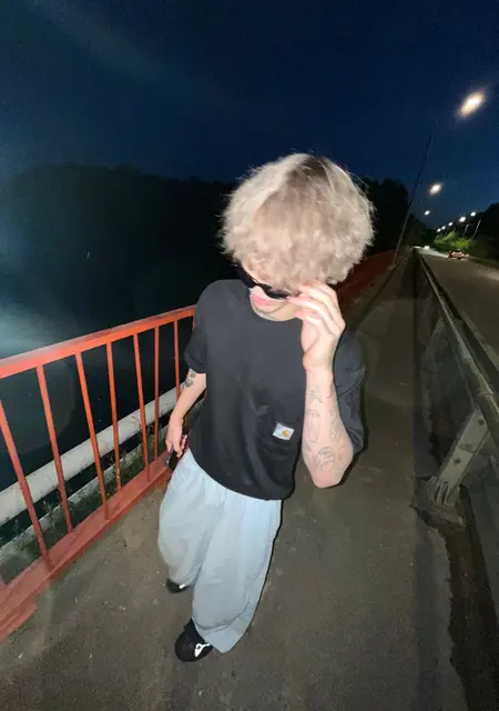 Я Данил, 20, знакомлюсь на одну ночь в Звенигороде