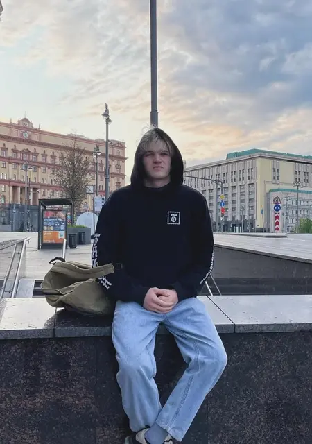 Я Вилен, 22, из Каширы, ищу знакомства на одну ночь