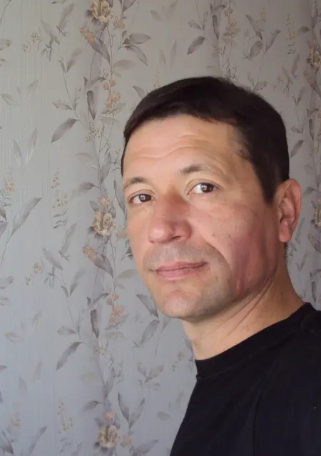 Я Эмиль, 49, знакомлюсь без обязательств в Астрахани