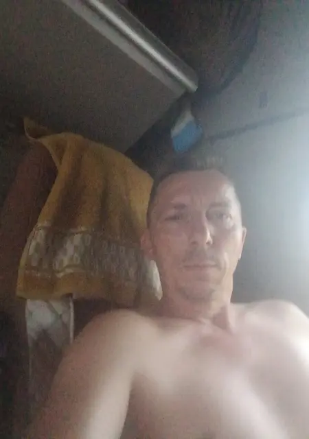 Виталий из Богучара, мне 39, познакомлюсь на одну ночь