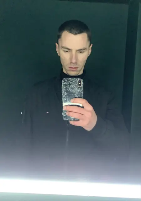 Я Сергей, 20, знакомлюсь для вирта в Санкт-Петербурге