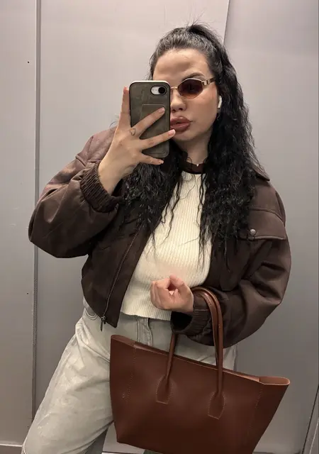 Вика из Москвы, мне 26, познакомлюсь для общения