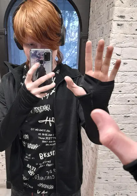 Я Данил, 18, из Колпина, ищу знакомства на одну ночь