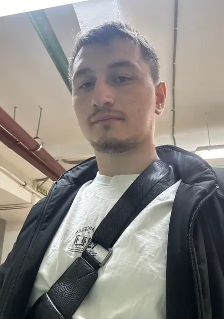 Я Виталий, 25, знакомлюсь для вирта в Перми